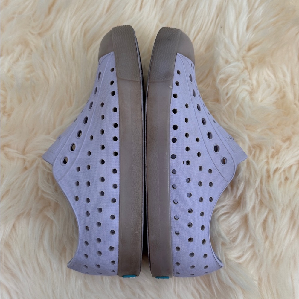 Native Shoes - Picture 3 of 5